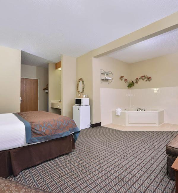Regency Inn Geneseo Il I-80 エクステリア 写真