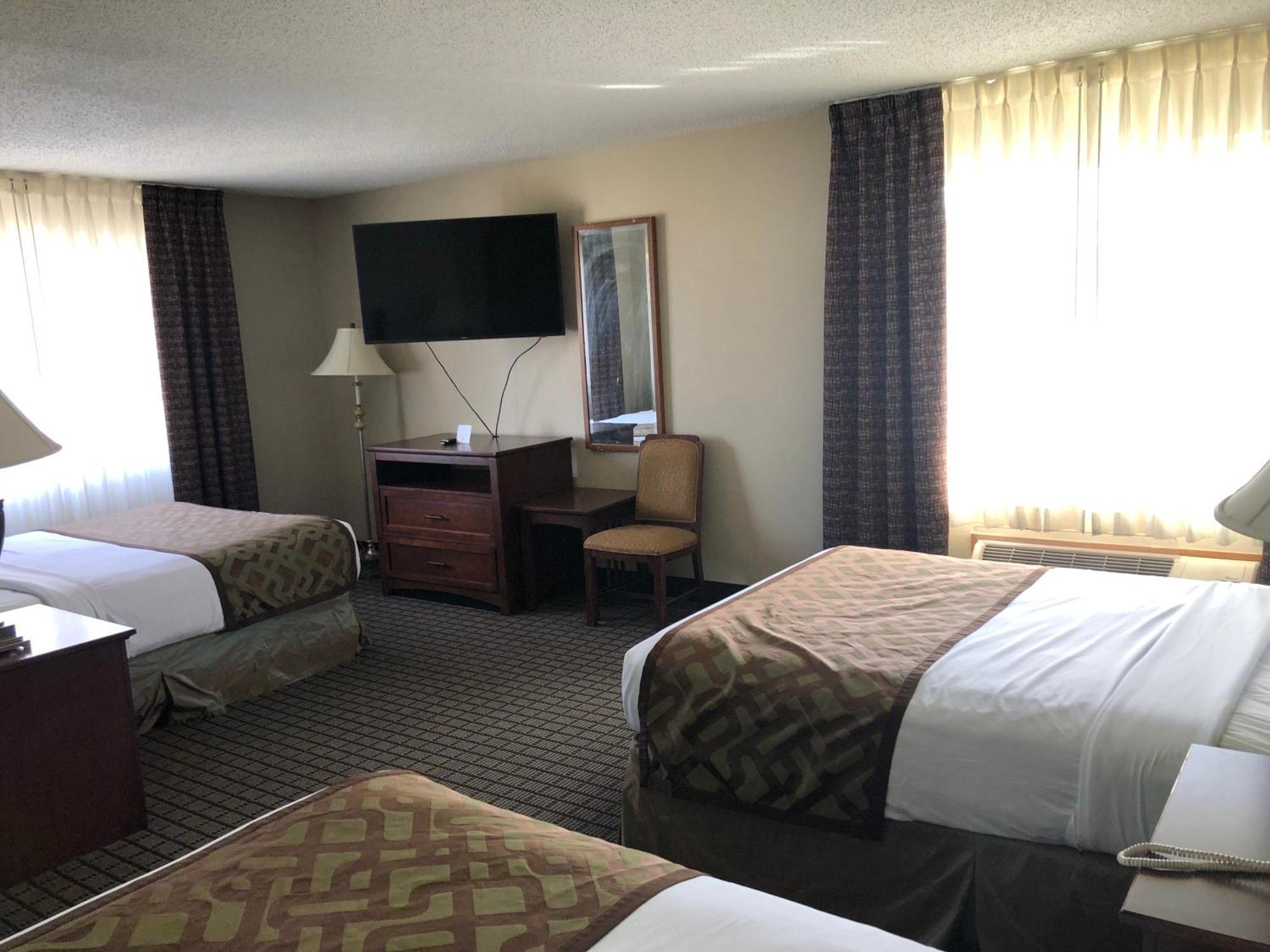 Regency Inn Geneseo Il I-80 エクステリア 写真
