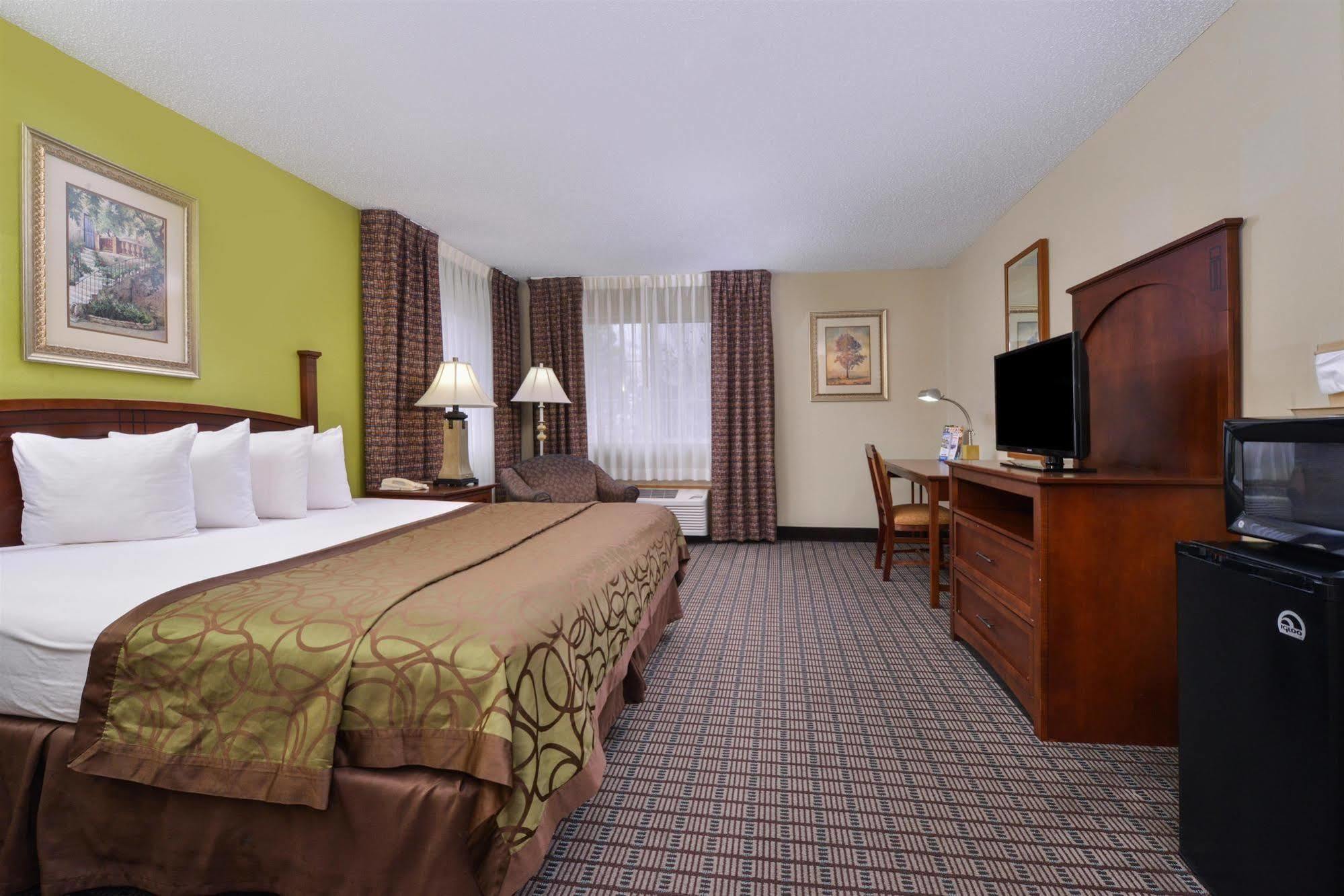 Regency Inn Geneseo Il I-80 エクステリア 写真