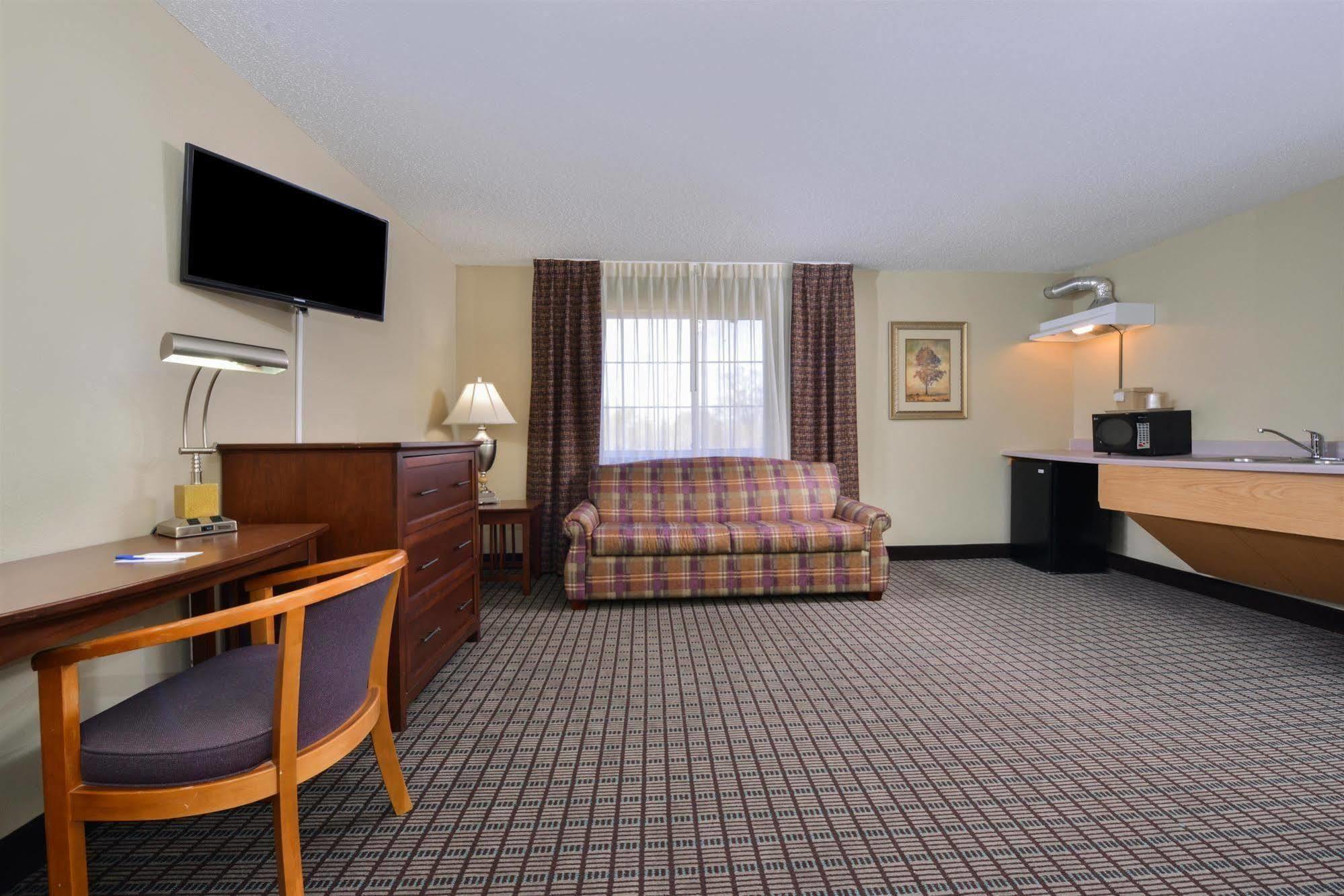 Regency Inn Geneseo Il I-80 エクステリア 写真